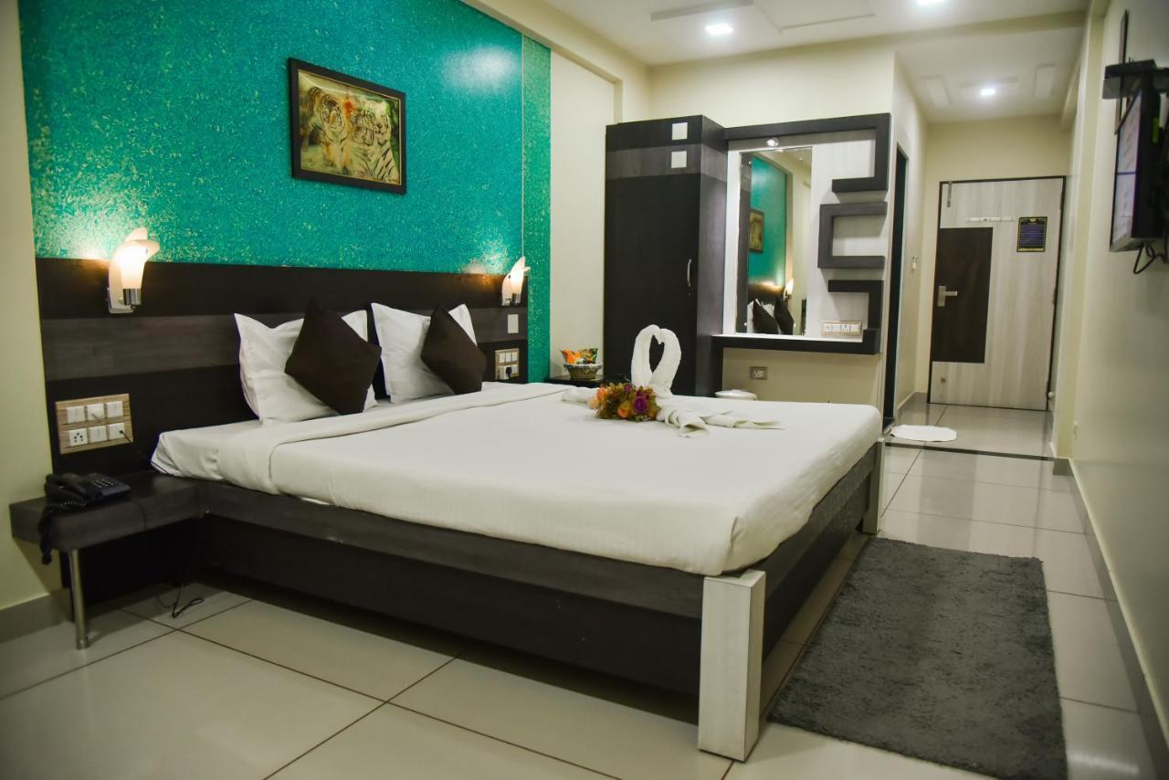 Hotel Tulsi Residency Bhuj Exterior foto